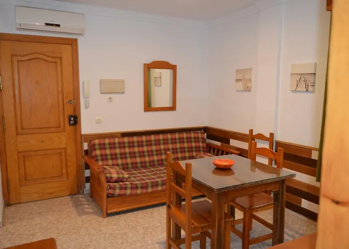 Canas I كونيل ذي لا فرونتيرا